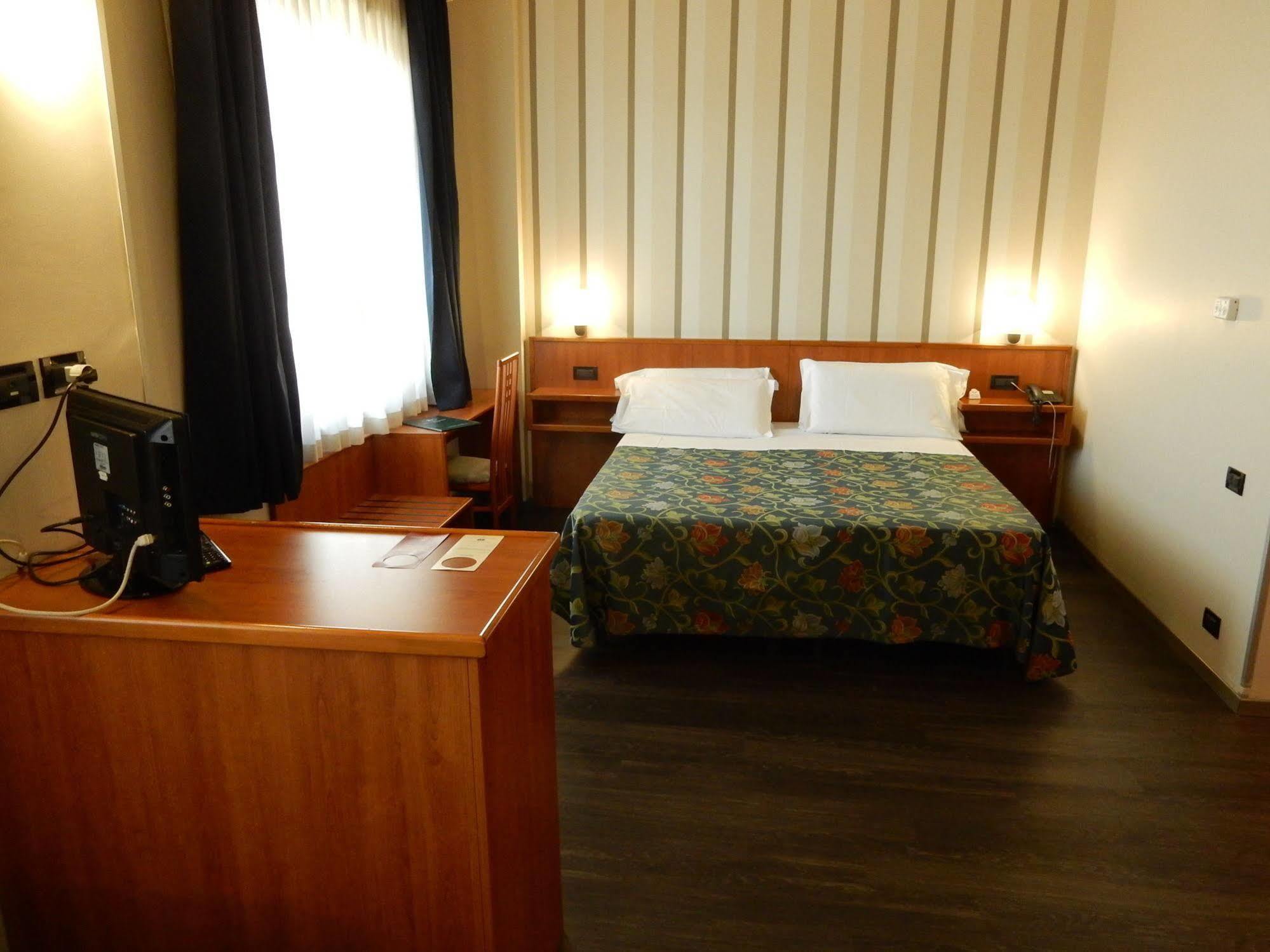 B&B Hotel Torino President Exterior foto